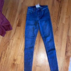 Never worn Altard state jeans, Great Condition, Very comfortable